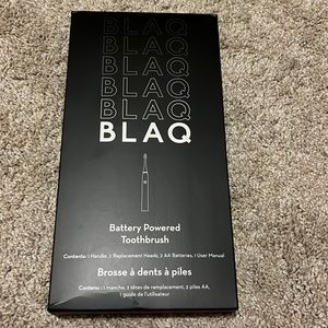 NWT BLAQ battery powered toothbrush